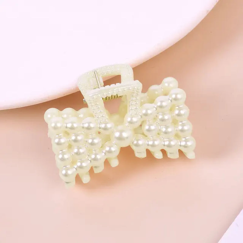 Hair Claws Pearl Claw Clips for Woman Large Size Barrette Crab Ladies 2022 Fashion Hair Accessories Female Summer Hairpin